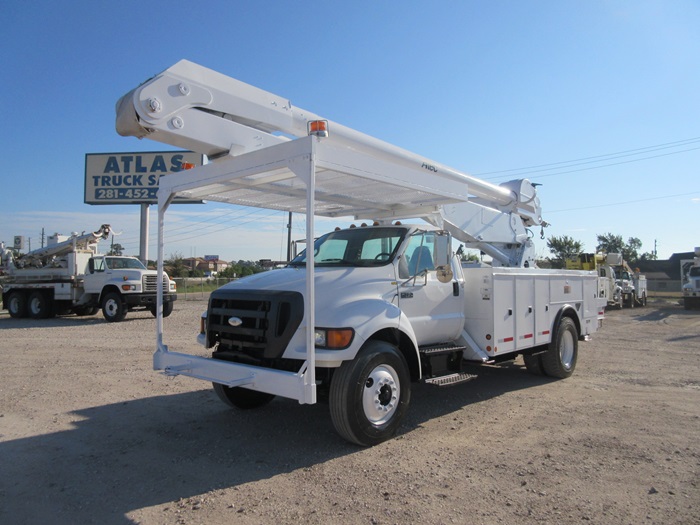 FORD ALTEC BUCKET TRUCKS!!