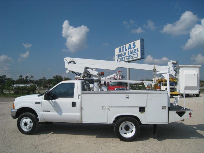 Ford 7.3 Diesel Bucket Truck.