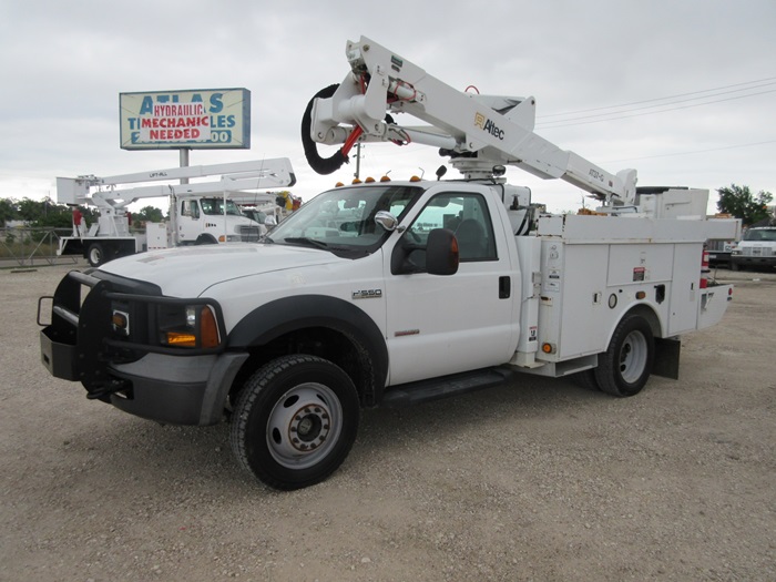 Ford F550 Bucket Truck.