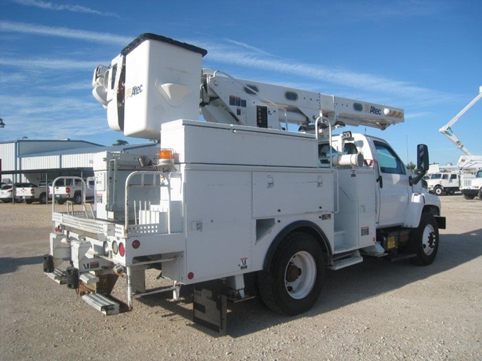 Altec Bucket Truck Chevy Truck.