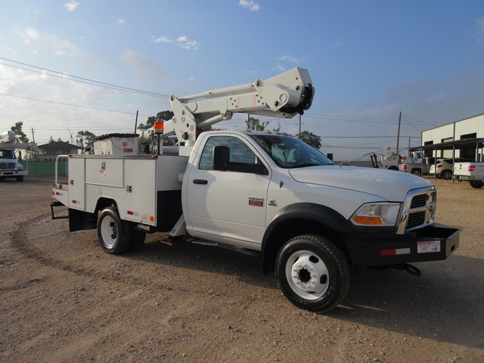 4x4 Bucket Truck.