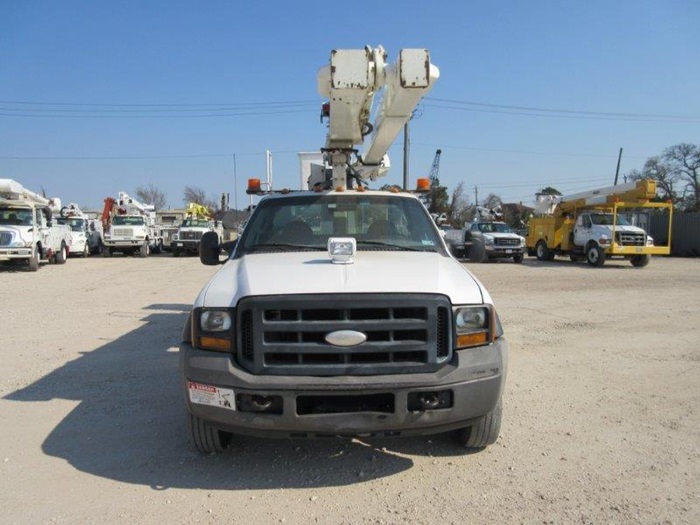 BUCKET TRUCK SPOT LIGHT.