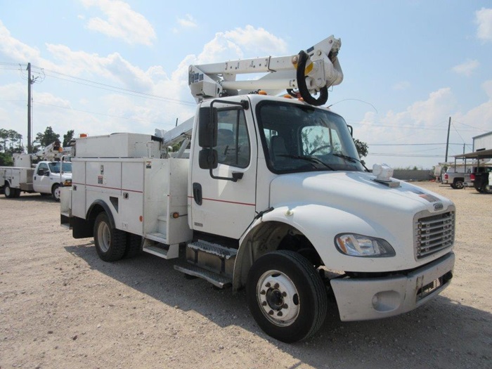 Freightliner Bucket Truck.