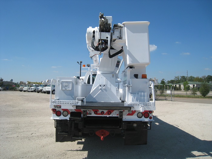 One Man Rotating Bakset Bucket Trucks.