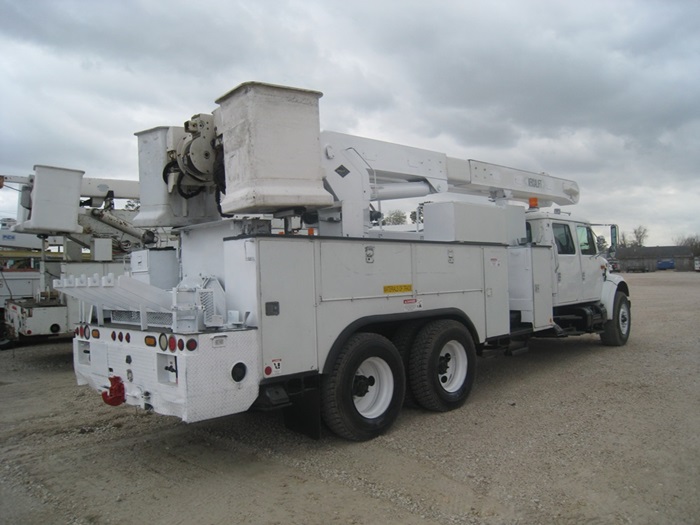 Bucket Truck with crew cab.