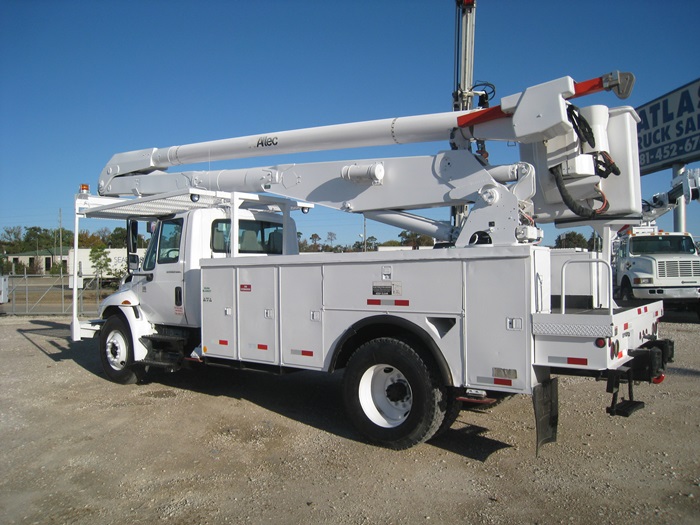 60 Foot Bucket Truck.