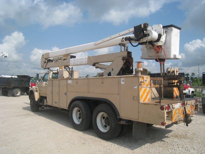 Bucket Truck Tires.