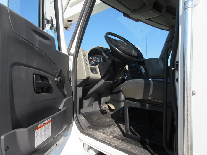 Workstar Bucket Truck Interior.