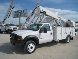 Four Wheel Drive Bucket Trucks.