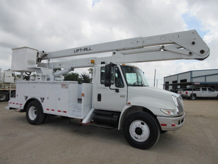 LIFT-ALL Bucket Truck 60 Foot.