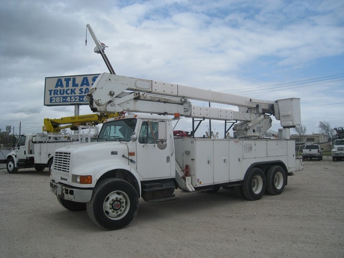 60 foot working height bucket truck.