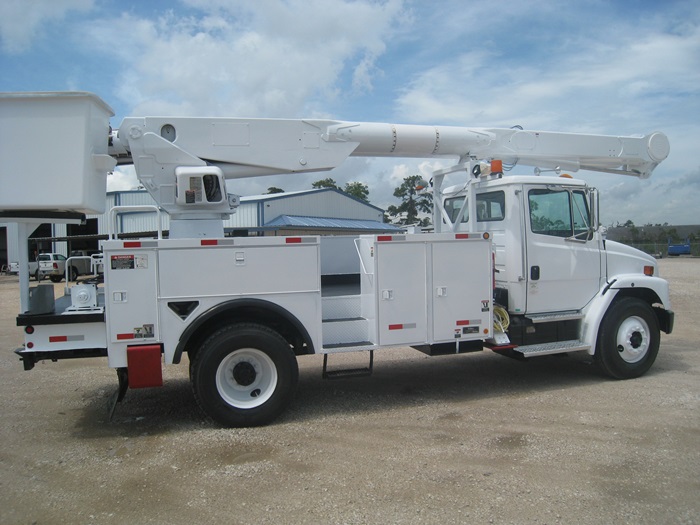 60 Foot Working Height Bucket Truck.