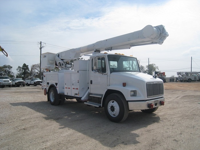 Line Body Buckettruck.