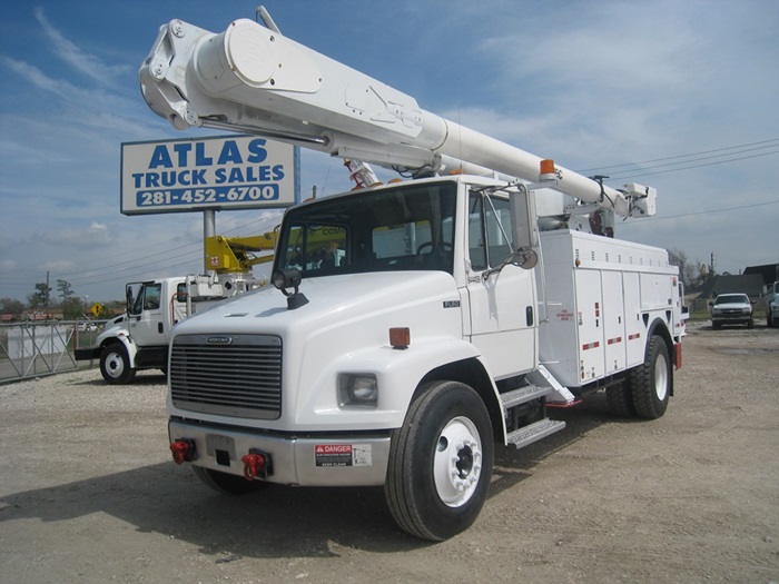 Tow hooks on front bumber bucket truck.