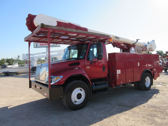 Altec Bucket Truck