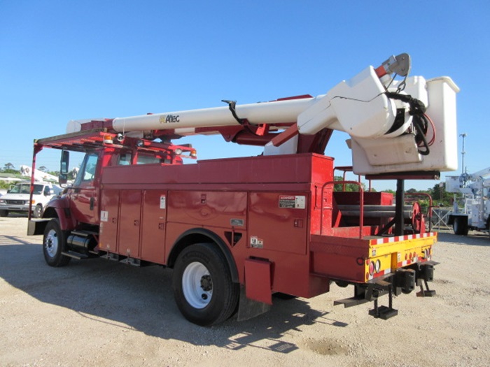 2 Man Bucket Truck.