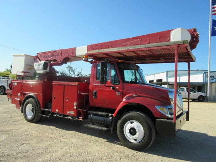 60 Foot Bucket Truck.