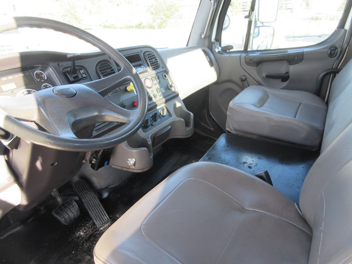 Bcuket Truck - Bucket Seats.