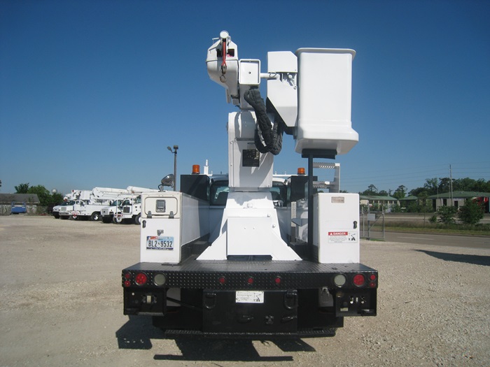 47 foot working height bucket truck.