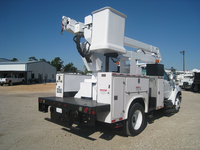 Rotating Bucket on a Bucket Truck.