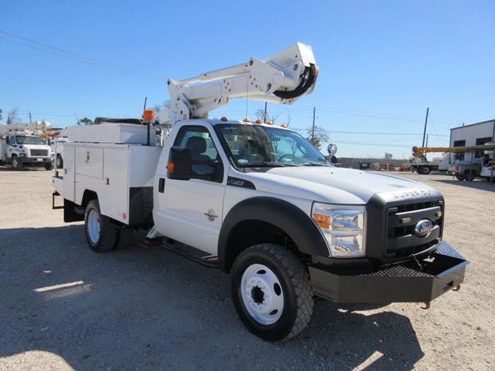 Ford bucket truck.