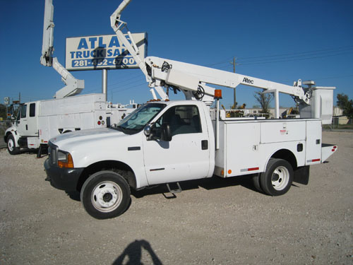 Altec & Ford bucket truck.