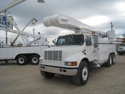 60 foot work height bucket truck.