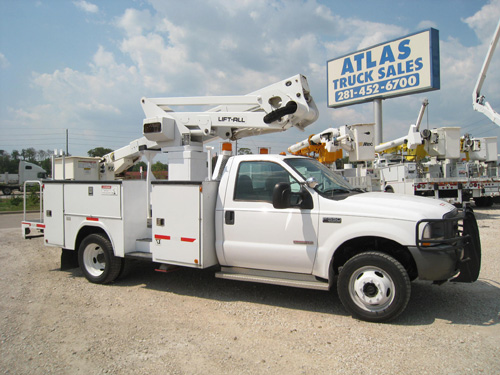 4 X 4 Bucket Truck