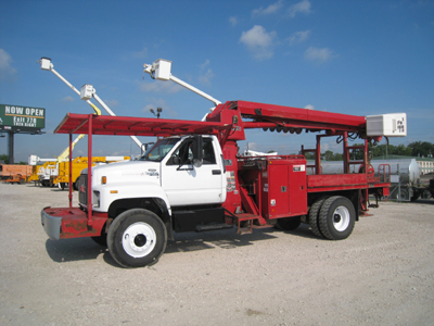 Altec Digger Truck