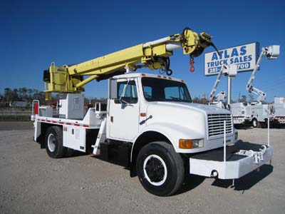 Digger truck with 20 inch spole wheels.
