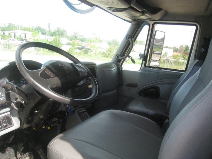 Digger Truck with Air Conditioning