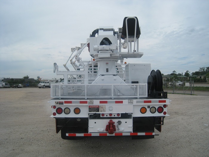 Pintle Hitch on digger truck.