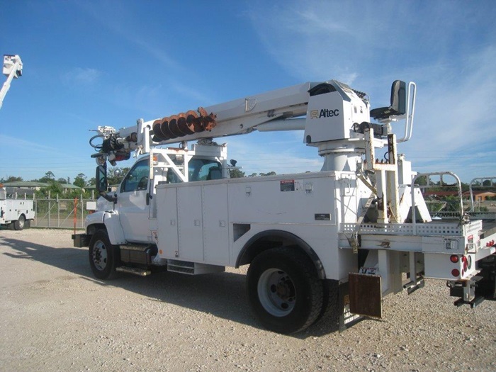 Altec Digger Truck