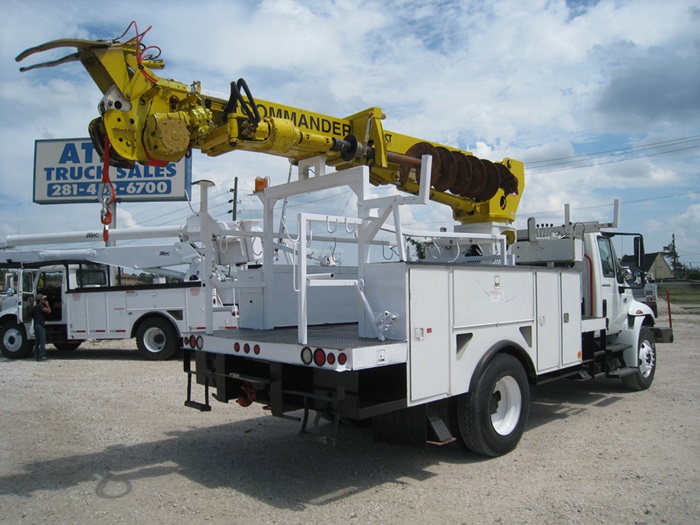 Digger truck Auger.