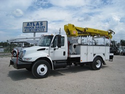 Digger Truck with Dual Controls & Bucket.