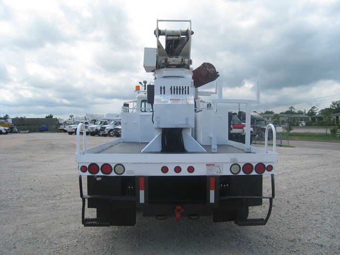 Pintle Hitch on Digger Derrick Truck.