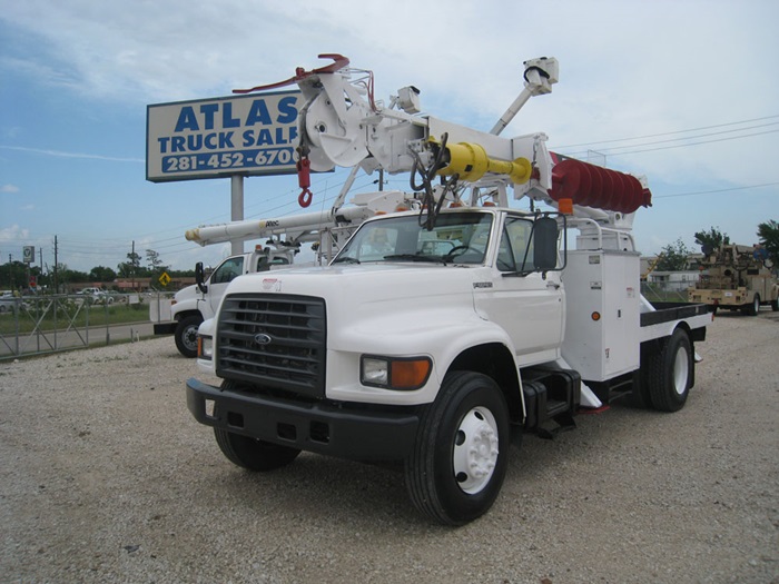 Cummins Engine Digger Truck.