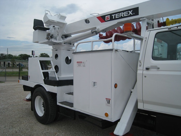 Curb access Digger Truck.