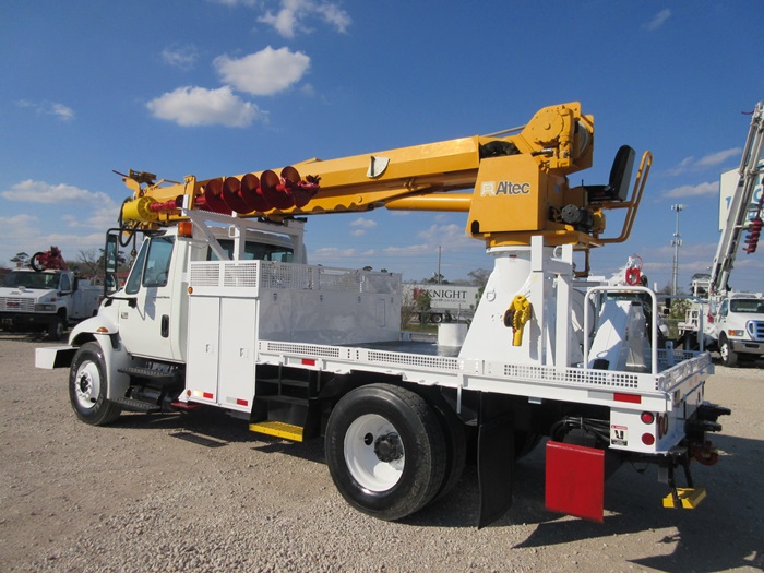 Altec Digger Truck