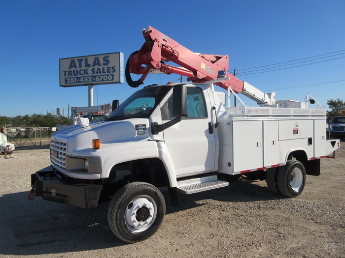 ALL WHEEL DRIVE BUCKET TRUCK.