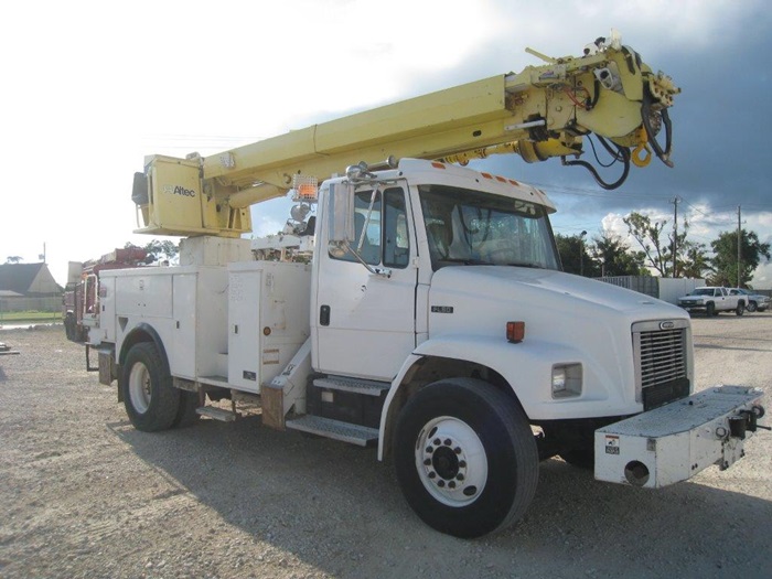 Altec Freightliner Digger Truck.